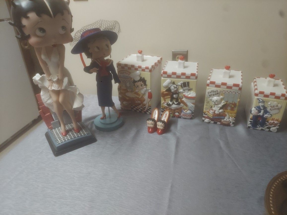 Betty Boot Canister Set And Betty Boop Salt& Pepper And 2 Bettyboop Doll