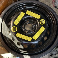 2012 Audi Q5 Spare 25$