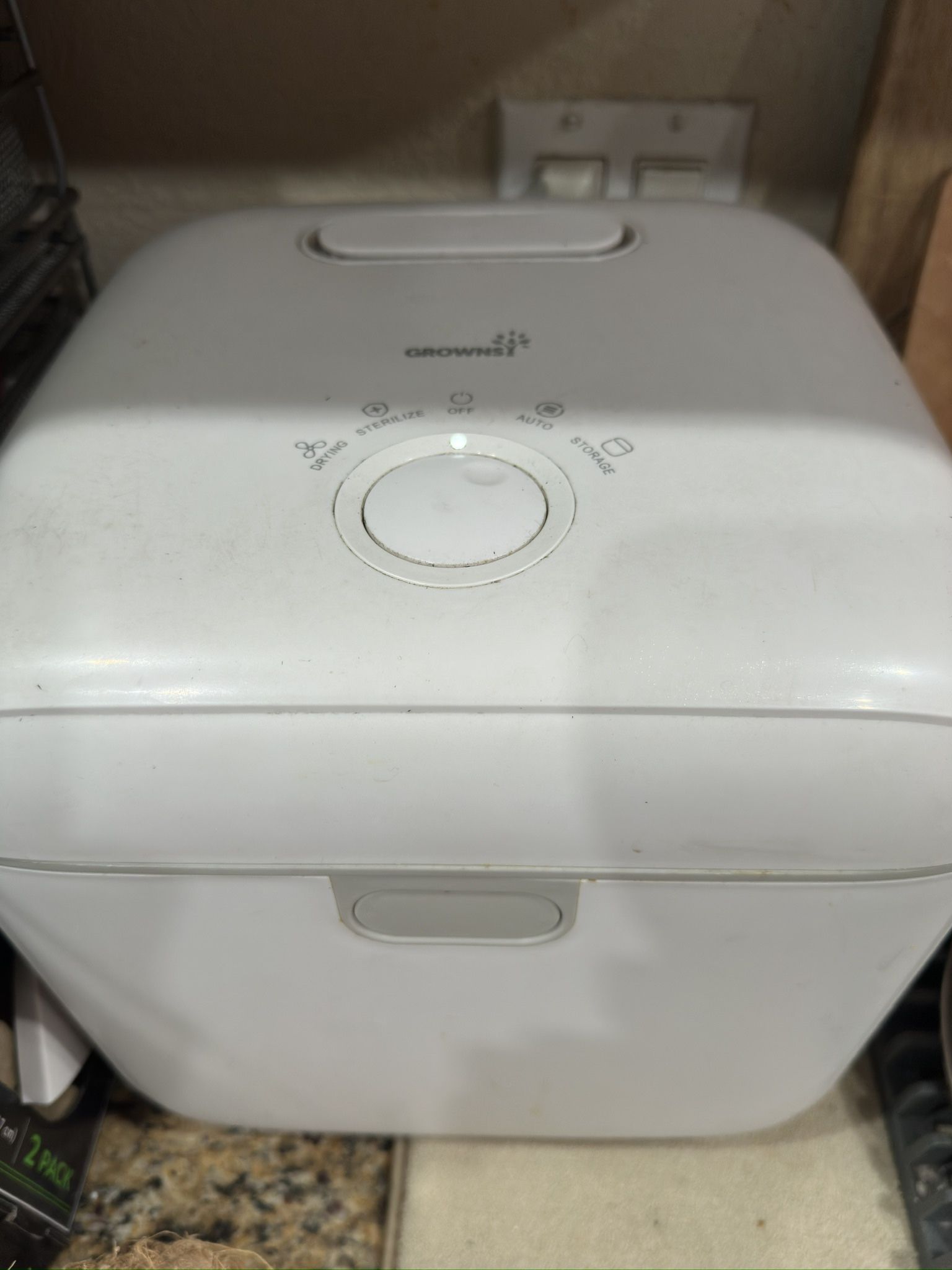 GROWNSY UV sanitizer & dryer