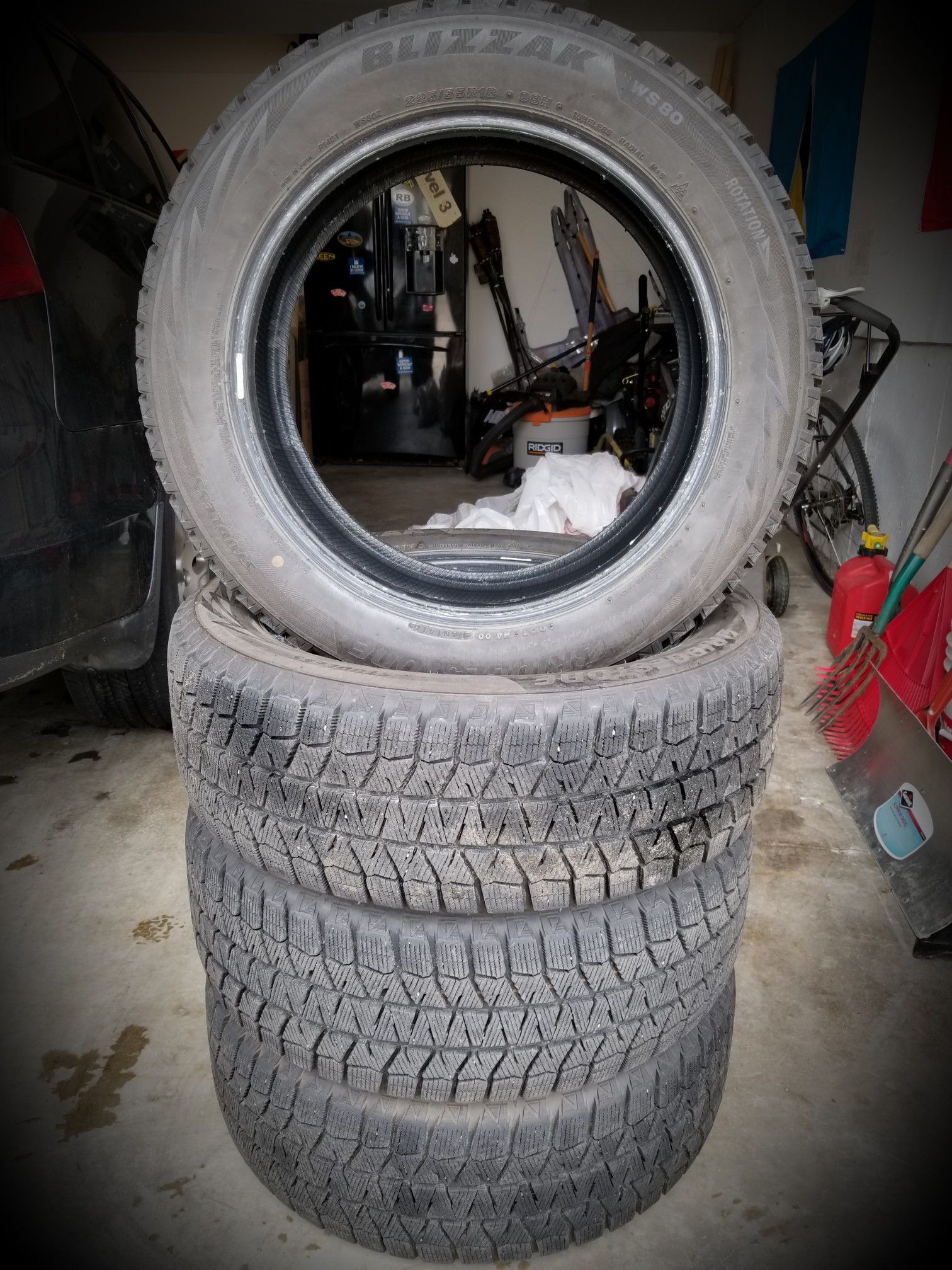 4 BLIZZAK Snow Tires (225/55R18)