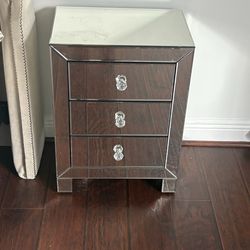 Set of 2 mirror side tables with 3 drawers