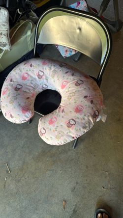 Breast-feeding pillow