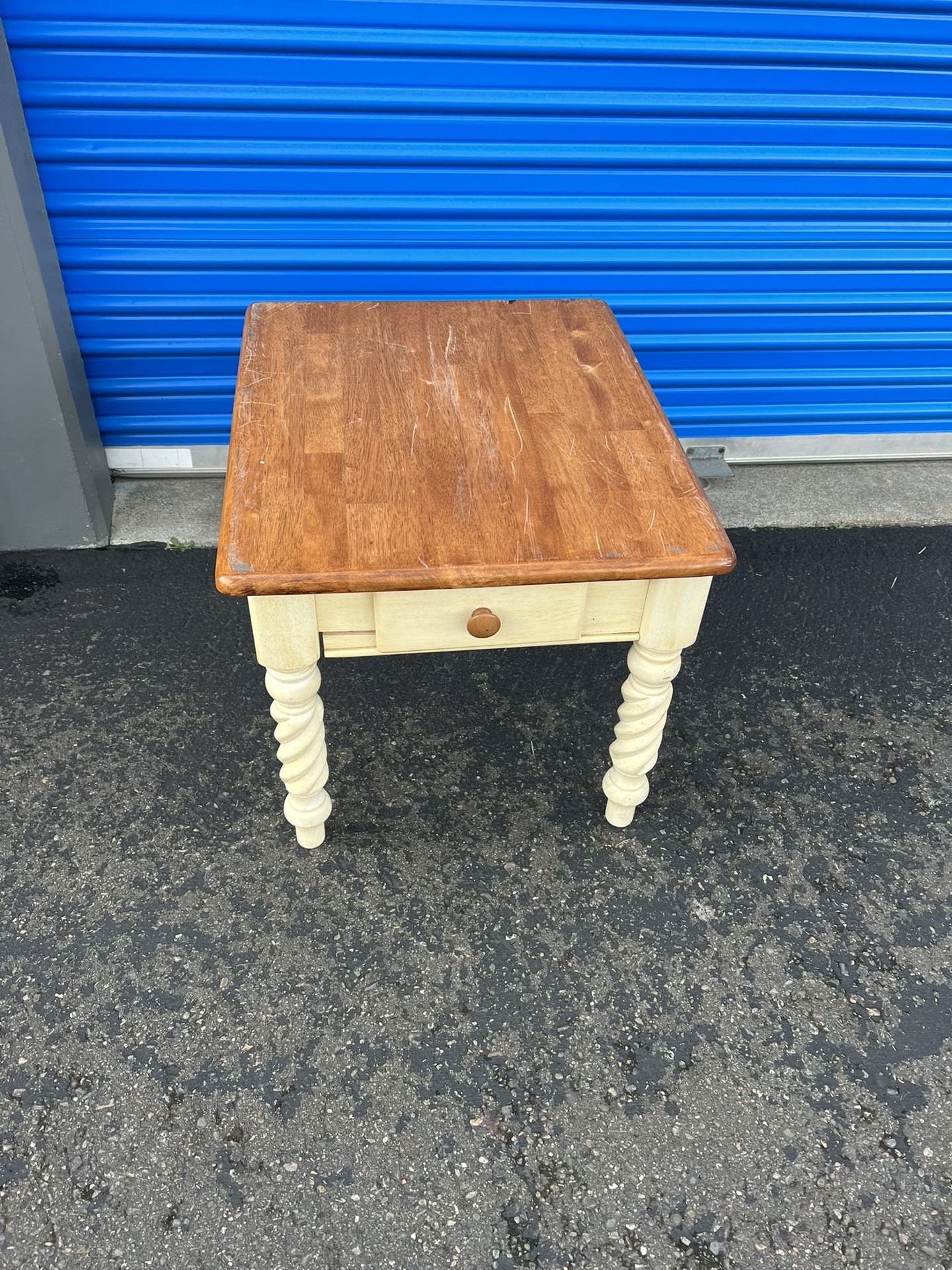 Farmhouse Coffee Table And Side Table