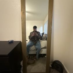 Full-Length Mirror – (Local Meetup or Camp Pendleton Pickup)