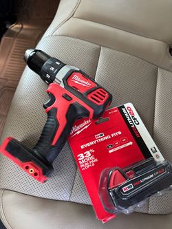 Milwaukee M18 18V 1/2” Drill/Driver + NEW 2.0Ah Battery