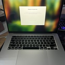 M2 MacBook Air, 16 Inch Screen, 16gb RAM, 512gb Storage