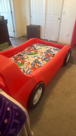 Kids car bed, twin