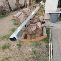 Metal Structured Bars