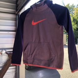 Lady’s Small purple pullover fleece hoodie, Nike