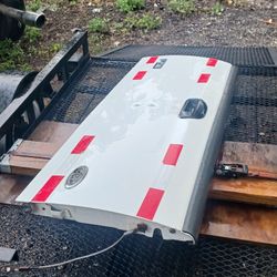 ford  f250 tailgate exc conditions fits difrent  years 