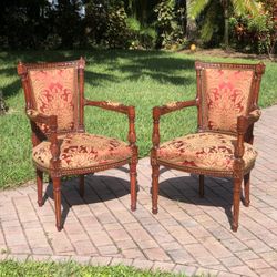 Antique Louis XVI Armchairs With Excellent Upholstery 