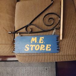 Old https://offerup.com/redirect/?o=TS5FLnN0b3Jl Sign From Ellet High School