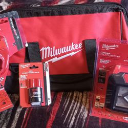 Milwaukee M12 Rover Flood Light And Kit