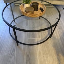 Glass/Black Coffee table 