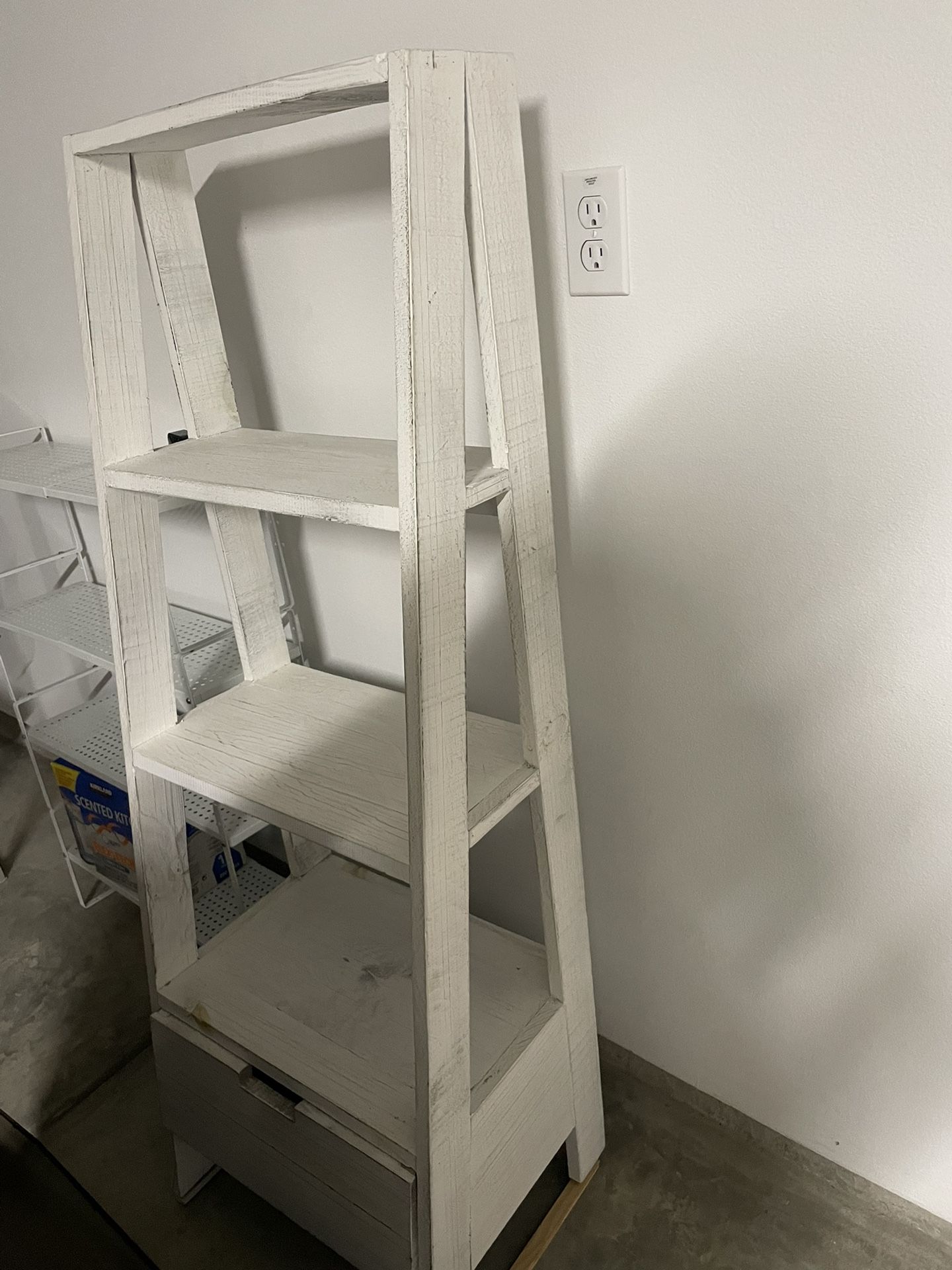 Bookshelf white farmhouse