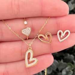 Set Of Necklace, Earrings, And Ring Bañado En Oro