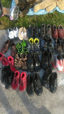 Boys shoes