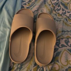 Nike slides