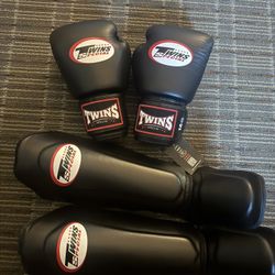 NEW Twins Special Boxing Gloves & Shin Guard Set