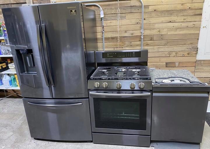 NEW (3) Piece Kitchen Combo (SAMSUNG) *Finance Available*