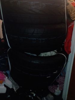 Tires  225 50 rz17  200 or best offer