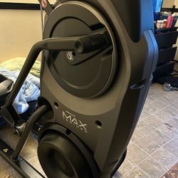 Bowflex maxx trainer M8
