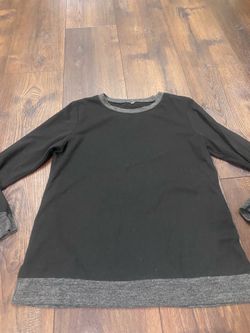 Women’s black long sleeve shirt sweater size large #1