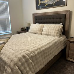 Queen Bedroom Set