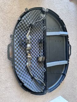 Bear white tailed master compound bow