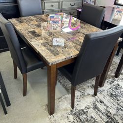 Comedor De 5 Piezas 48” X 36” X 30” Alto