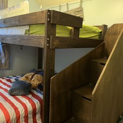 Bunk Bed/Loft Bed