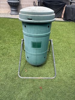 Composter $40