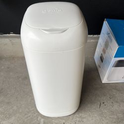 Diaper Genie with refill bags