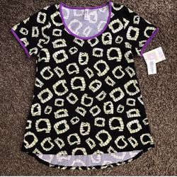 Lularoe Classic T Tee WOMENS Blouse Top Halloween Vampire Dracula Fangs Teeth