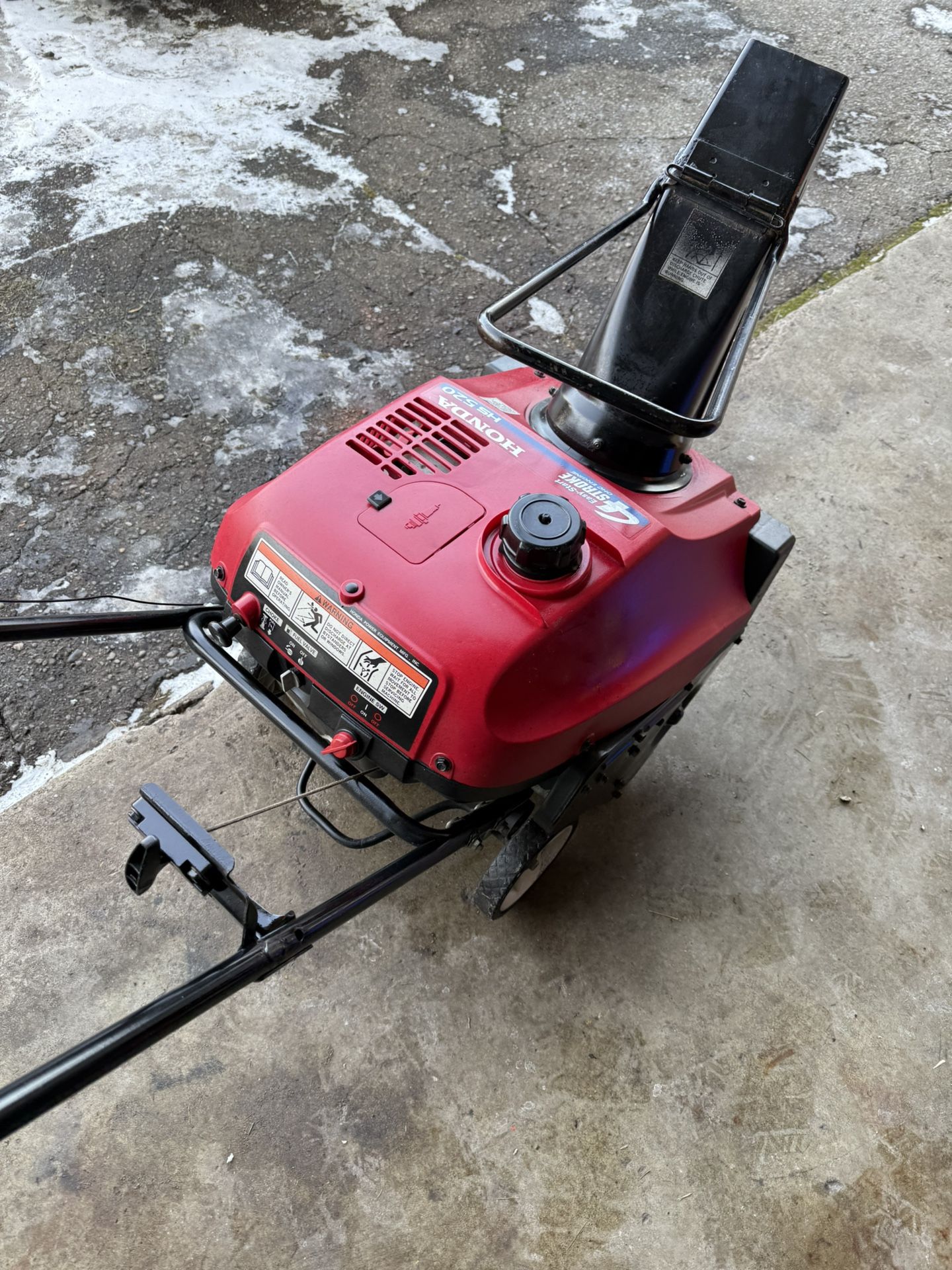 Honda Snow Blower With Four Stroke Engine