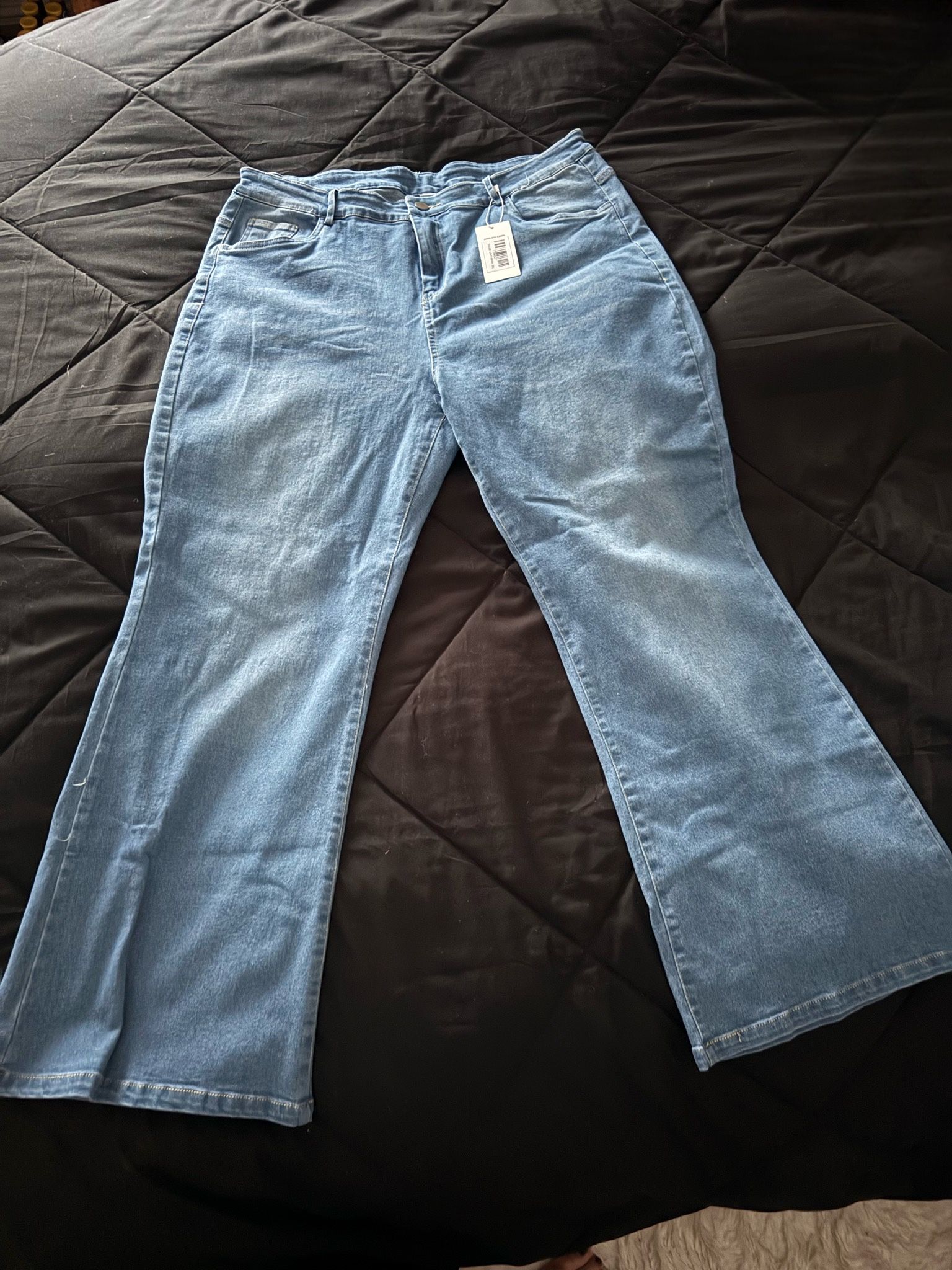 NEW Good Wear Club Ladies Jeans, Stretchy -Size 22/24 