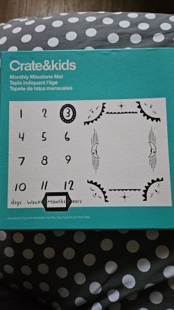 Crate & Kids Baby Monthly Milestone Mat, New
