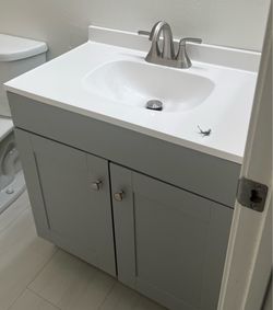 Brand NEW 30” vanity
