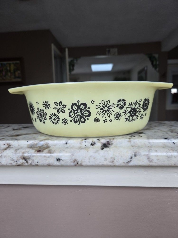 1957 PYREX Casserole Dish