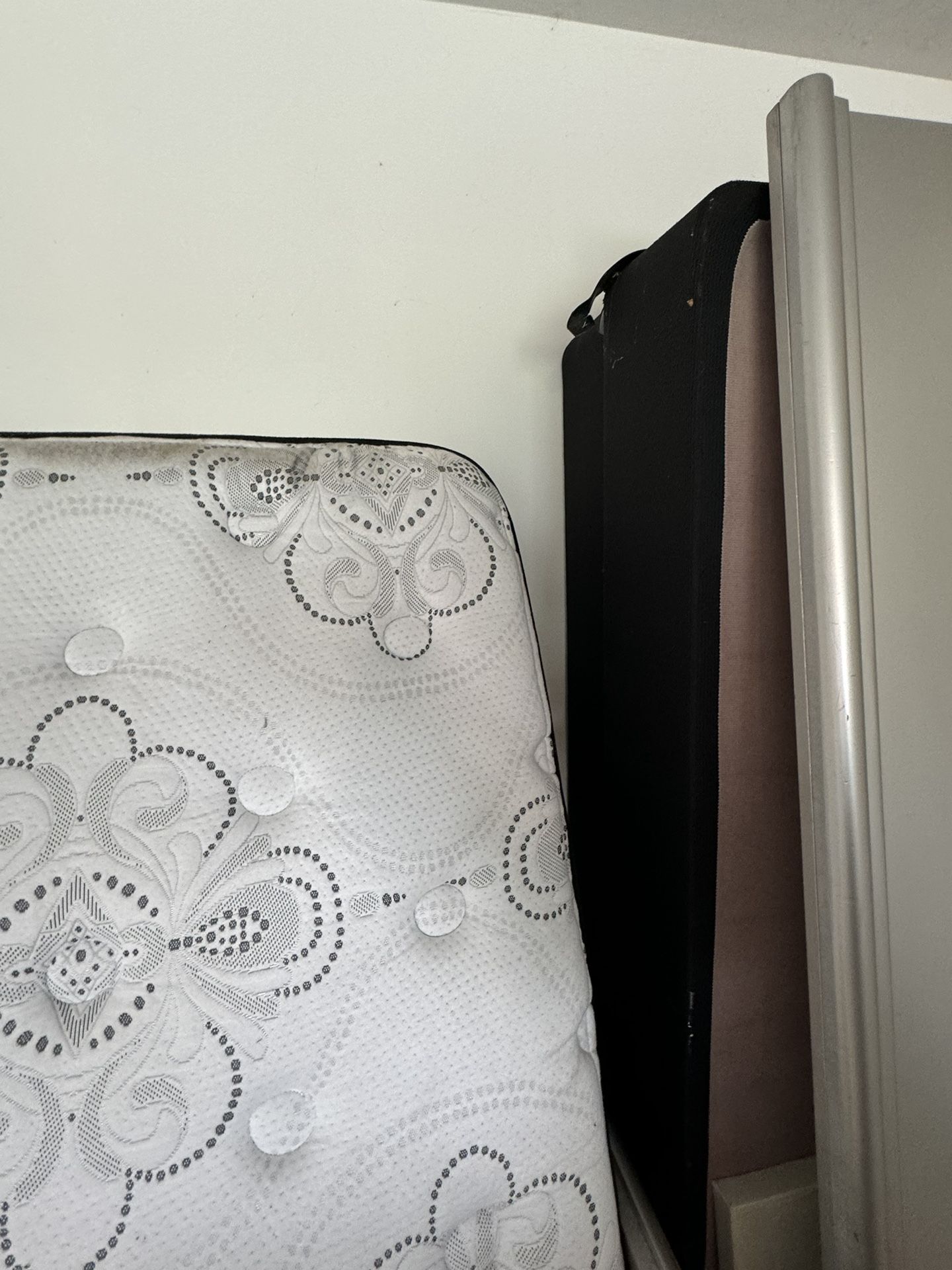 King Size Full Bedroom Set $800