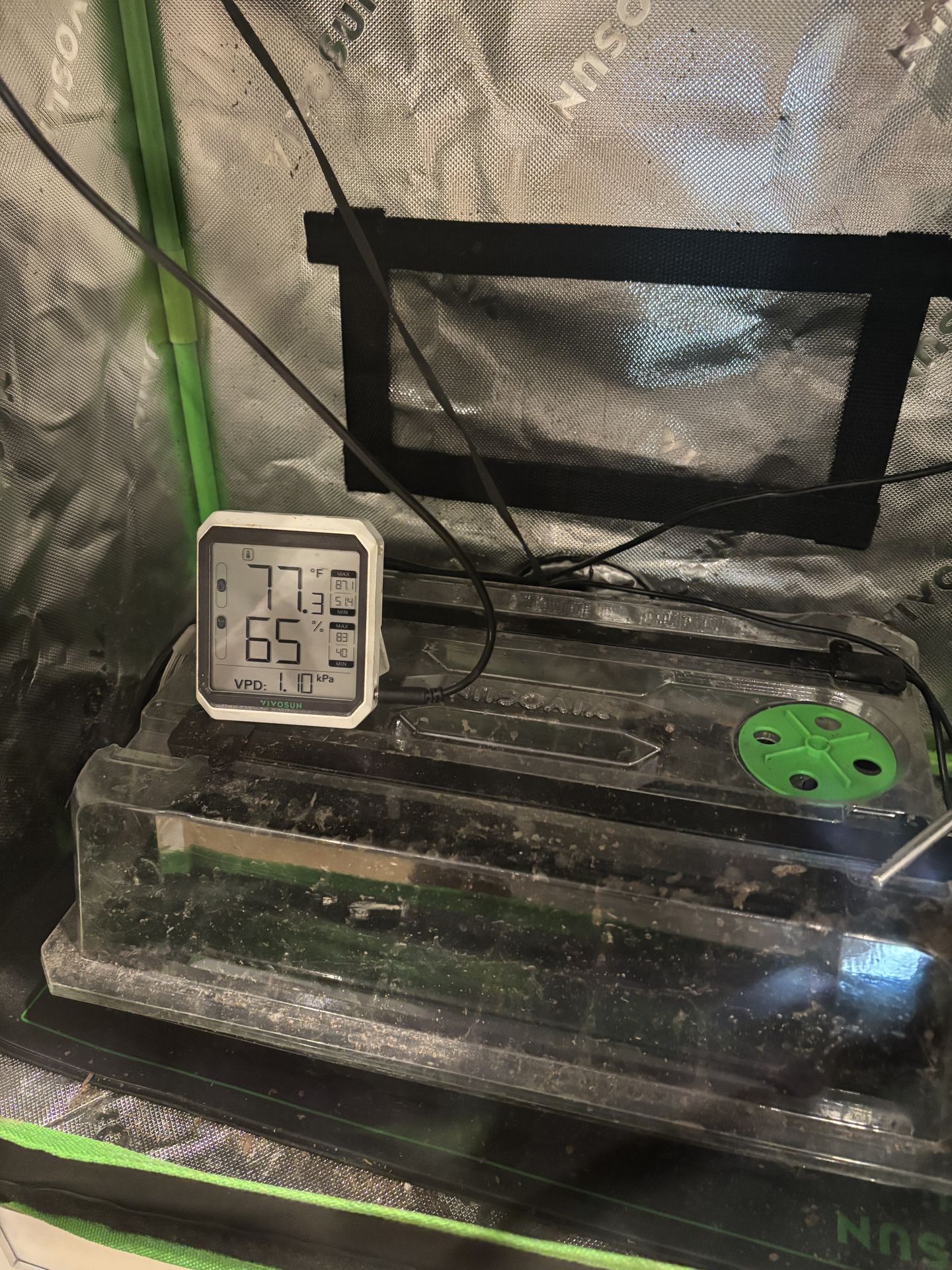 Seeding grow tent kit