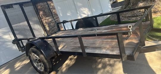 Single Axle Utility Trailer with Mesh Sides