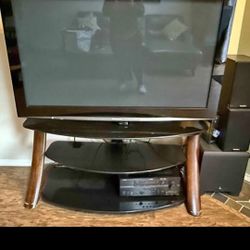 57 In Smart TV With Stand 