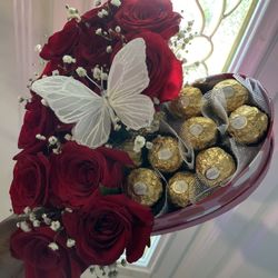 A dozen roses & Ferrero Chocolate Candy 