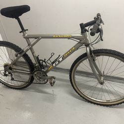 GT Backwoods Mountain Bike for Sale in Germantown, MD - OfferUp GT Backwoods Mountain Bike for Sale in Germantown, MD - OfferUp