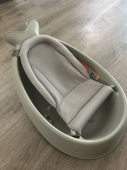 Baby bath tub