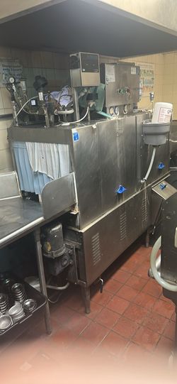 The Stero Company Commercial Conveyer Dishwasher