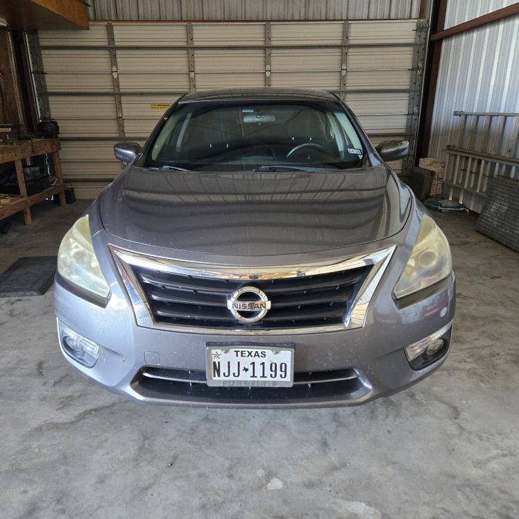 2015 Nissan Altima 25