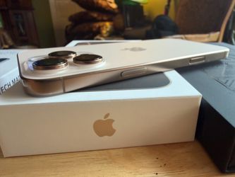 MINT Unlocked iPhone 16 Pro Max 256gb 99% Battery Health - Desert Titanium