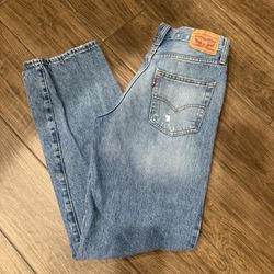 Women’s Levi’s Jeans 